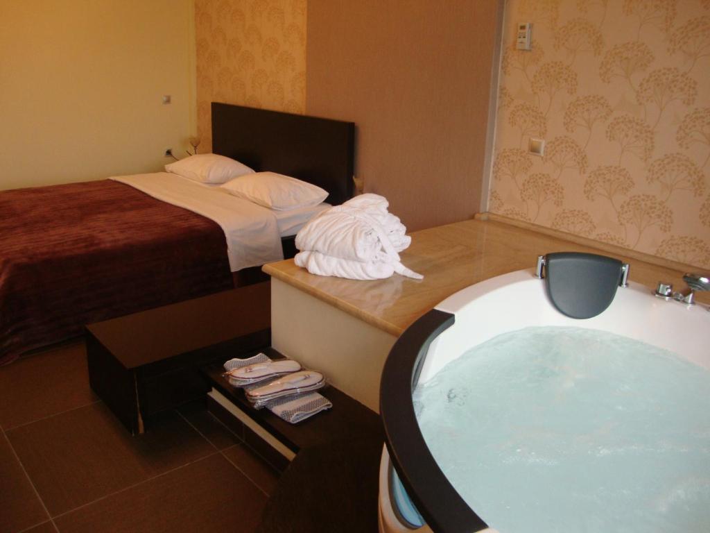 Nymfes Hotel Като-Лутраки Номер фото